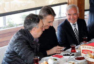 Kahvaltı ve Açılış